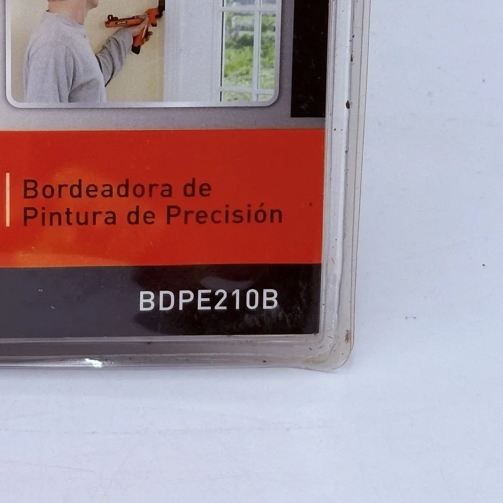 NEW Black & Decker Easy Edge Power Paint Edger & Refill Pack BDPE210 Battery Inc